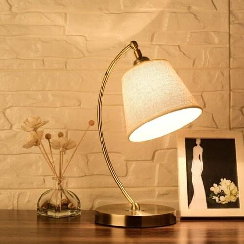 Nordic LED Modern simple office desk lamp reading study bedroom bedside desk dormitory creative fashion fabric lamp