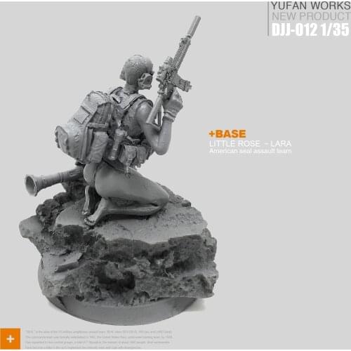 Yufan Model Platform With 1/35 Female Soldiers Seals Djj-12