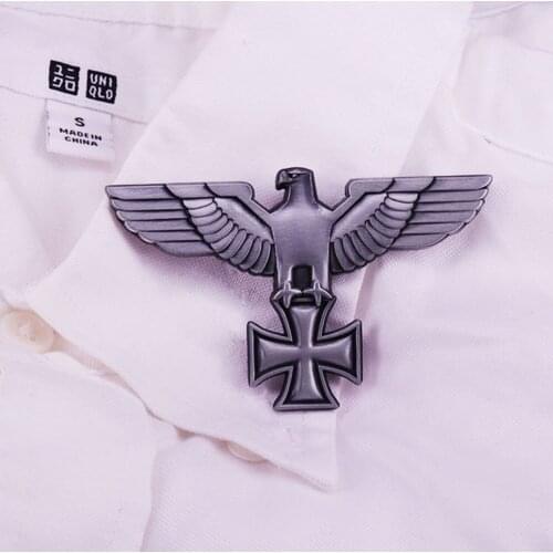 WWII WW2 GERMAN CROSS EAGLE METAL HAT BADGE PIN COCKADE