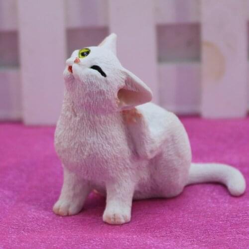 Resin White Cat Statue Table Decoration Accessories Home Decor Animal Sculpture Modern Art Figurine Office Room Desk Decorations