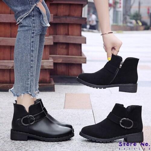 Womens Rubber Boots Chelsea Round Toe Rock Shoes Woman Leather Booties Luxury Designer Zipper Rain Martins Med 2019 Ankle