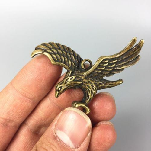 Antique Collectible Brass Handwork Flying Eagle Exquisite Pendant Animal Statue Small Gift