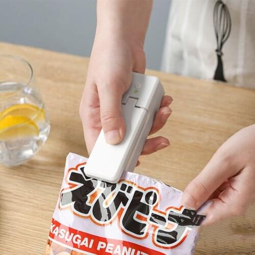 Portable Mini Magnetic Sealer Bag Cutter Opener Portable Food Snack Sealing Packaging Machine Rechargeable Kitchen Bag Sealer