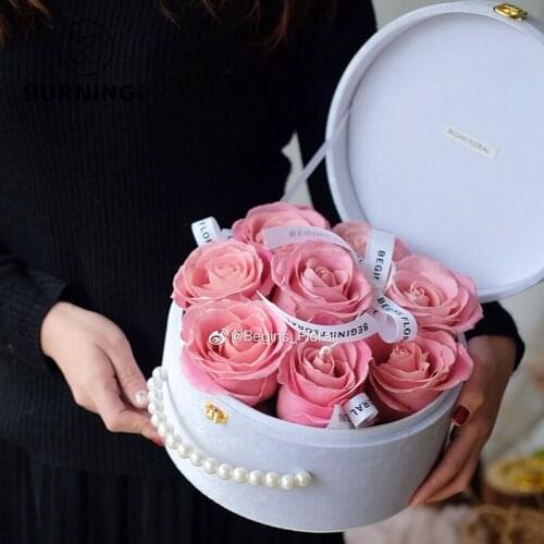 1pcs Exquisite and advanced sense Round Suede Portable Gift Box Pearl Handle Flower Box Flowers Eternal Life Gift Box