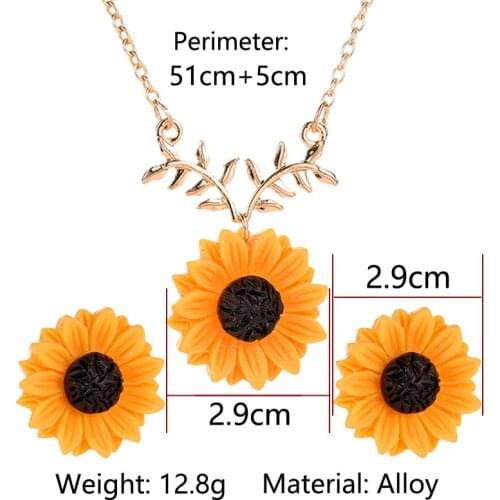 Vintage Leaf Sunflower Necklaces for Women Bohemian Jewelry Sunflower Pearl Pendant Necklace Statement Choker Wholesale