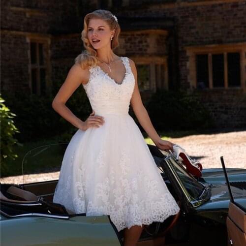Ruby Knee-Length A-line Wedding Dress White Soft Tulle Appliques Beaded Short Hot Bridal Gown Simple Sweetheart Pleats Belt