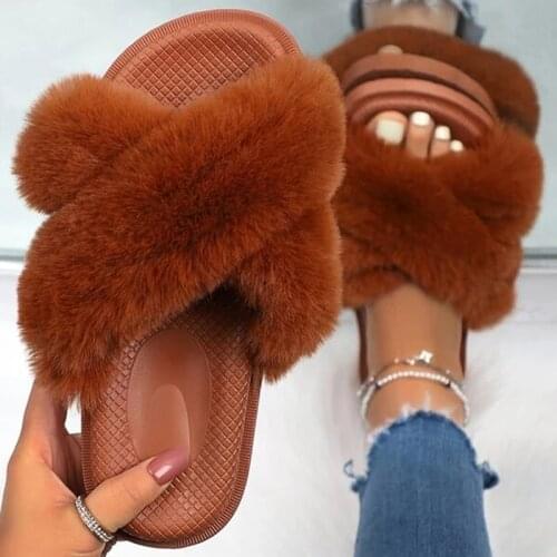 Plush Slippers Women Faux Fur Slides Fluffy Flip Flops Designer Cross Band Furry Fur Slippers Flat Summer Sandals House Shoes