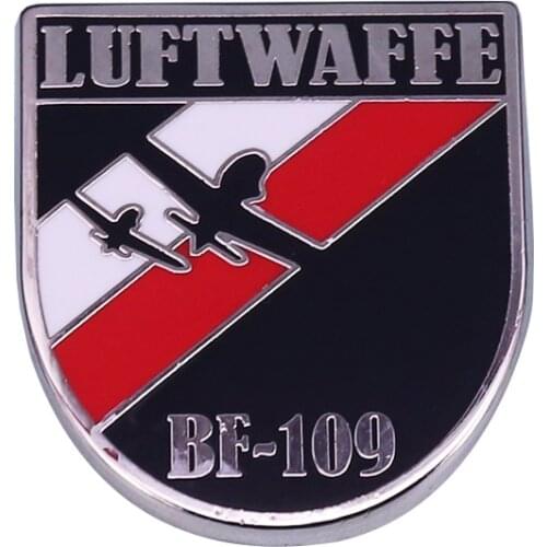 WW2 Luftwaffe Fighter Plane Messerschmitt BF 109 Pin Badge