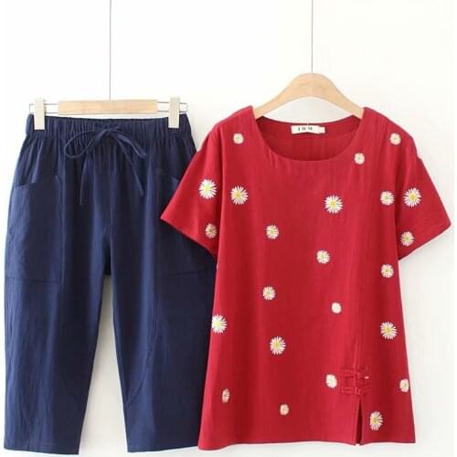 Plus Size Women Short Sleeve Embroidered Suit T-Shirt + Cropped Pants Casual Female Vintage Summer Set