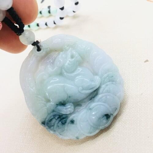 Pure natural Emerald jade hand-carved two-tone retro unicorn pendant three-color jade bead necklace men and women sweater chain