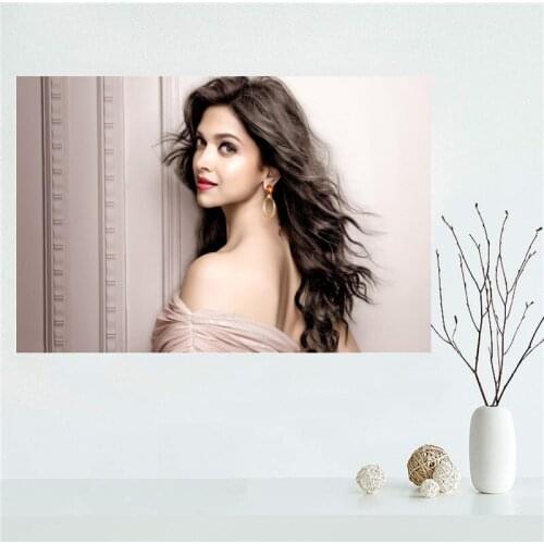 Nice Deepika Paduko Canvas Poster Bedroom Home Decoration Wall Poster Art Print Silk Fabric Gift For Friend 50x75CM,60x90CM 0224