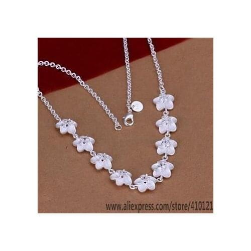 N149 Lucky Charm Silver Color Pendants For Women Jewelry Necklace Girl Lady Accessories Fashion Inlaid Plum Flower Necklaces
