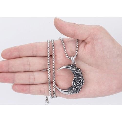 Hip Hop Long Chain Pendants Metal Key Moon Pendant Necklace for Women Men Jewelry Gifts Punk Fashion Party Accessories