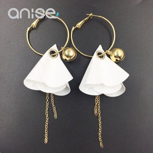 Hot Sale Round Hoop Earrings Small Bell White Cloth Flower Tassel Earrings Basketball Wives Earring Brincos Feminino