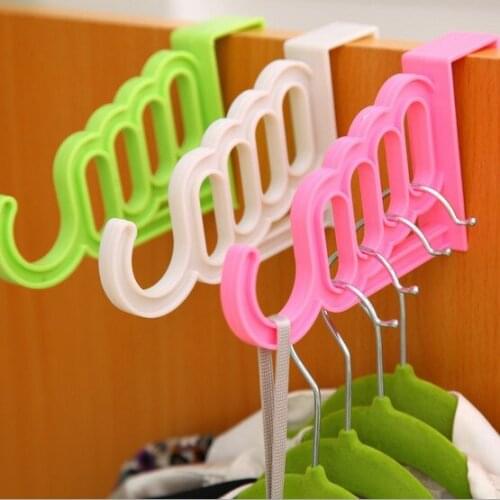 1PC New Plastic Hooks Home Kitchen Wall Door Holder Hook Clothes bags Hanger Organizer Hanging Coat Hooks Wholesale LF 030