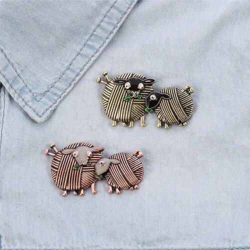 Vintage Ball Of Yarn Double Sheep Brooches Animal Enamel Pins For Women Girls Daily Party Decoration Accessories Jewelry Gifts