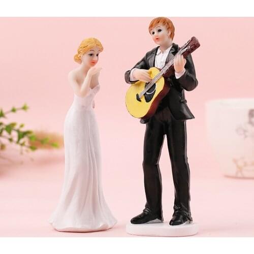 Bolafynia Cake Doll Resin Decoration Valentines Day Gift Cake Top Decoration wedding gift toy Groom playing guitar