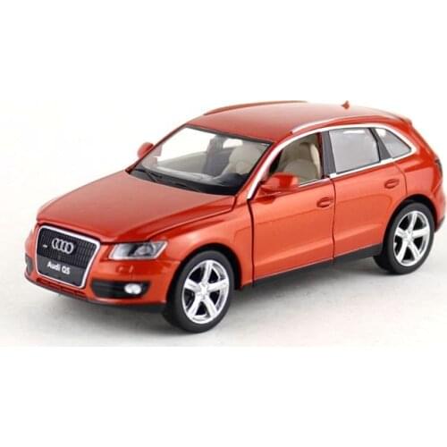 1:32 Scale/DieCast Metal Toy/Audi Q5 SUV Sport Car/Sound & Light/Pull Back Educational Collection/Festival Gift For Children