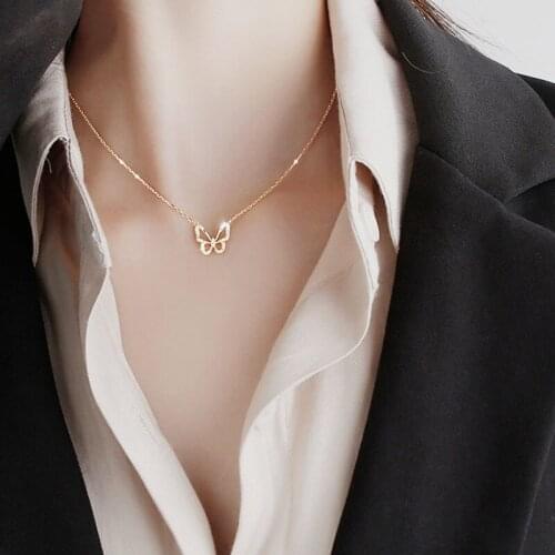 2021 New Clavicle Chain Flashing Diamond Hollow Simple Design Butterfly Diamond Necklace Necklaces for Women Wholesale