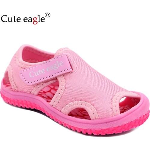 Summer childrens sandals 2020 new hollow soft bottom Girls beach shoes childrens toddler shoes wear non-slip Quick dry Sandals