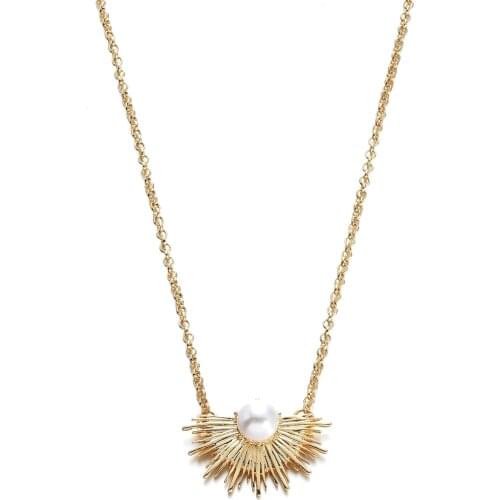 Simple Fan-shaped Pearl Pendant Necklace Clavicle Chain Jewelry Party Gift