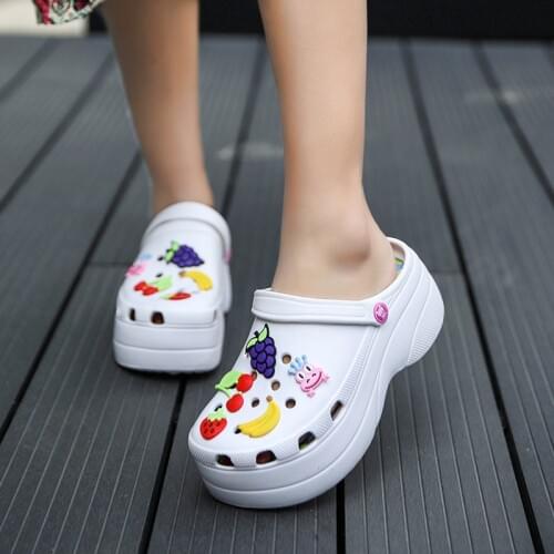Summer Women Croc Clogs Platform Garden Sandals Cartoon Fruit Slippers Slip On For Girl Beach Shoes Fashion Slides Outdoor569