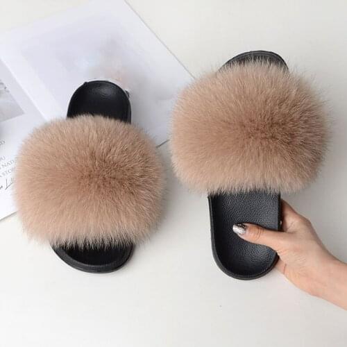 Fur Slippers Summer Outdoor Womens Flip Flops Non-Slip Flat Fox Fur Slippers Fluffy Cute Curry Ladies Sandals