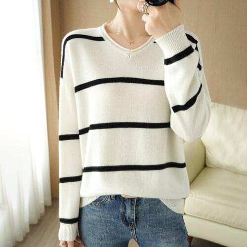 Autumn winter new Cashmere Sweater Women 100% pure Wool sweater Ladies knitted black white striped pullover loose bottom shirt