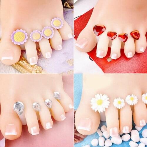 8pcs/Set Nail art Toe Separator Flower Heart Pearl Diamond Silicone Beauty Foot Toes Separators Silica Gel Finger Toe Spreader