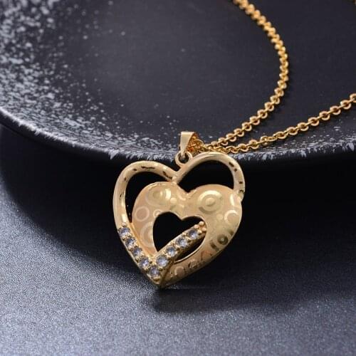 Fashion New women gold color necklaces pendant chain Giving girl Friend gifts Party wear Jewelry