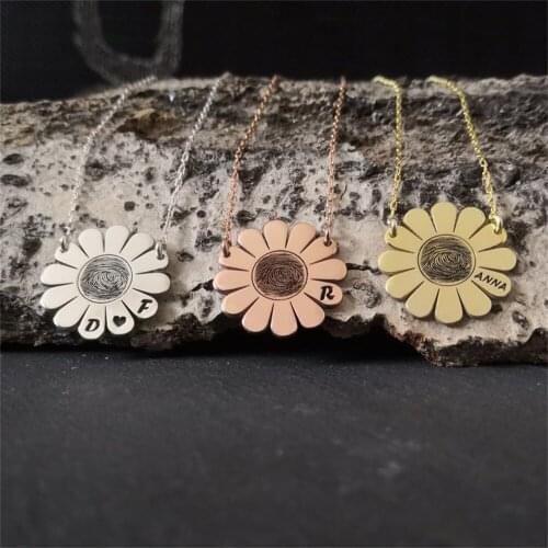 Customized Fingerprint Necklace Fashion Personalized Name Flower Pendant Necklace Wedding Gift