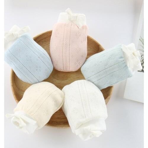 1 Pair 100% Cotton Baby Anti Scratching Gloves Baby Mittens Kids Gloves Newborn Infant Gloves Protection Face Keep Finger Winter