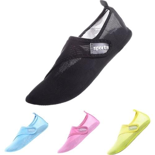 New Unisex Beach Water Shoes Quick-Drying Swimming Aqua Shoes Seaside Slippers Surf Upstream Light Sports Flats Water Sneakers