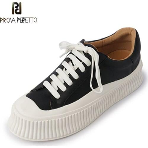 Autumn New Thick-soled Biscuit Shoes Womens Black and White Comfortable Casual Shoes Round Toe Lace Platform White Shoes