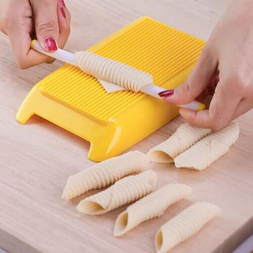 Kneading Pasta Board Macaroni Tool Kitchen Surface Washboard Gourmet Mold Spaghetti Childrens Pasta Handmade Mold Household