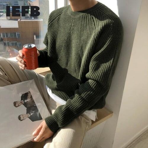 IEFB / mens wear classic round collar Sweater Korean fashion loose kintted tops for male autumn winter new warm clothes 9Y4243