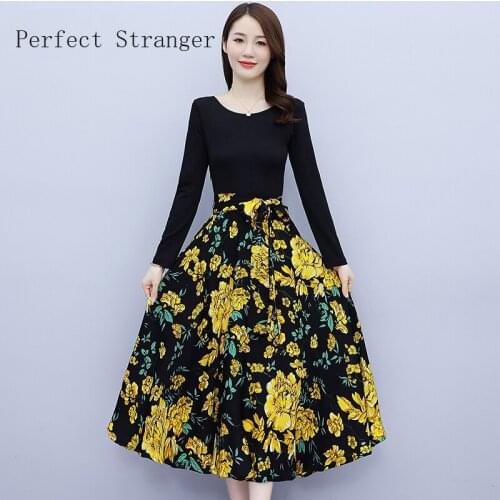 2021 Autumn New Arrival High Quality Retro Printed Round Collar Long Sleeve Collect Waist Women Long Dress