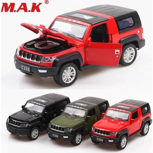 Car Model Toys 1:32 Beijingjeep wolf warriors 2 diecast SUV car vehicle with origin box black/green/red color with sound light