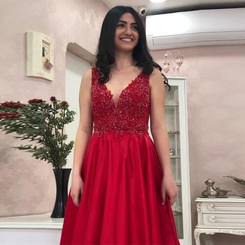 Sexy Red Prom Dresses Deep V-Neck Sleeveless Applique Beaded 2019 New Evening Party Gowns Satin A-line Elegant Prom Gowns