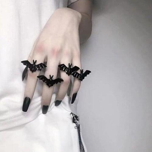 Cute Halloween Ring Black Bat Opening Adjustable Gothic Stretch Ring Band Unisex Cosplay Jewelry Props Accessories