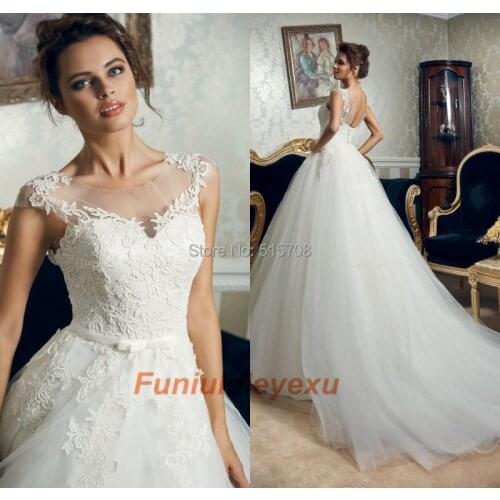 New Arrival Ball Gown Wedding Dress Jewel Sheer Illusion Cap Sleeves Floor Length Lace Appliqued Tulle Bridal Gown