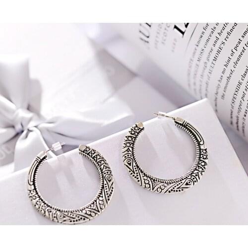 Fashion Vintage Retro Bohemia Push Back Round Party Irregular Pattern Earrings Women Lady Gilr Jewelry Gift