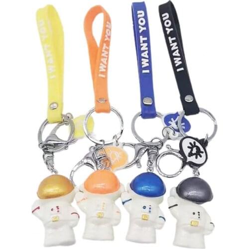 70% Hot Sale Spaceman Keychain Astronaut Bright Color PVC Space Robot Key Keyring Bag Car Hanging Key Ring брелок Sl 2021 New