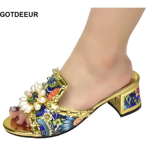 New Arrival Pumps Women Shoes Elegant Nigerian Party Shoes Decorated with Rhinestone Wedding Dress Slip on Block Heel Shoes