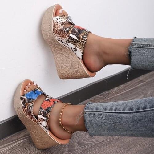 Women Slippers Summer Fashion Sexy Snake Print Wedge Casual Sandals Open Toe Breathable Thick Sole Beach Shoes Wedges Slippers
