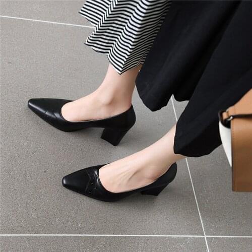 YQBTDL Spring 2020 Slip on Cheap Pointed Toe Black Dress Office Womens Shoes Heels Brogue Carved Brown Block High Heel Pumps 43