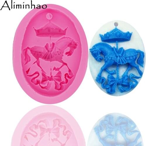 B1303 3D Carousel DIY Trojan Resin Clay Soap Mold fondant silicone mold for cake decorating tools chocolate baking bakeware