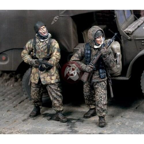 1/35 Scale Unpainted Resin Figure soldiers in the alert