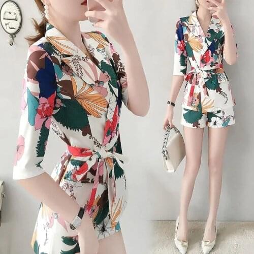 Womens Suit Jacket Suit 2021 New Summer Half Sleeve Print Blazer With Wide Leg Shorts Two Piece Sets Femme Temperament Sets 709