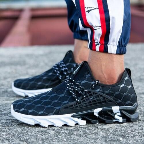 Big Size Men Shoes Lightweight Breathable White Men Casual Shoes Spring 2021 New Arrival Fashion Comfortable Walking Shoes Man